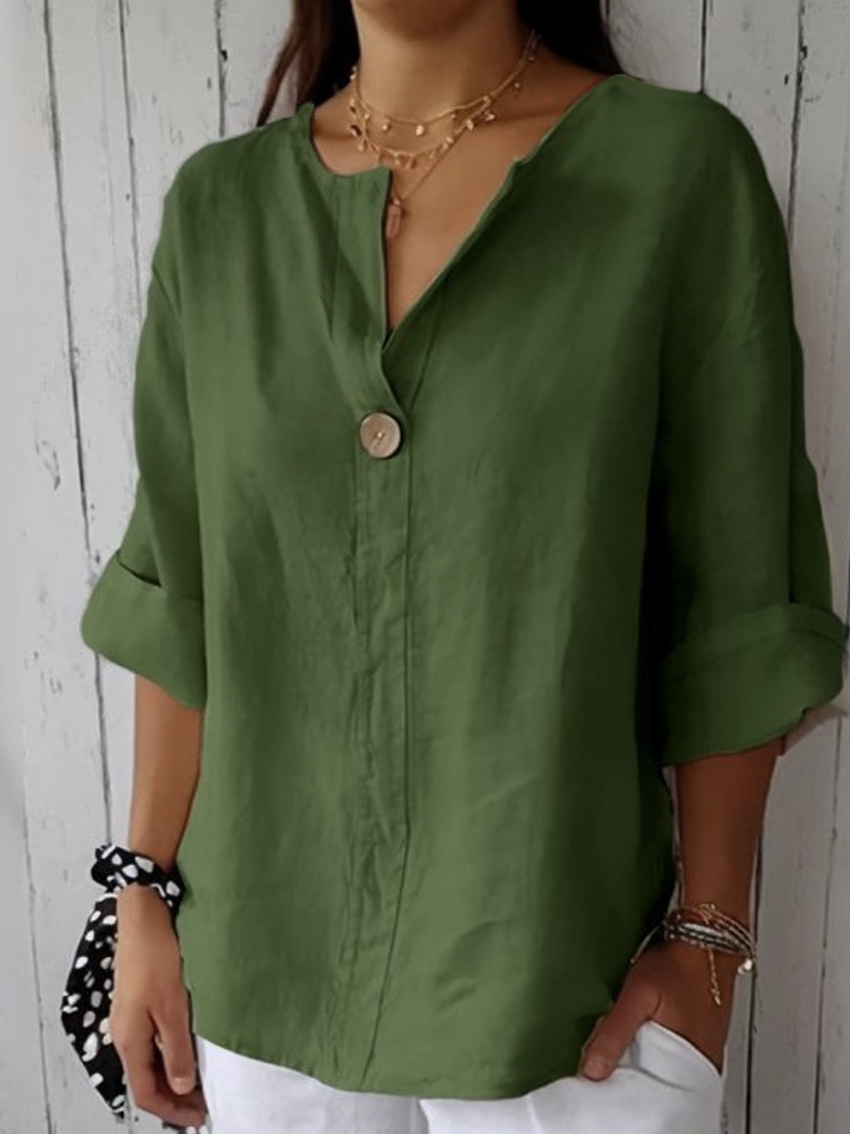 Amara | Relaxed V-Neck Top