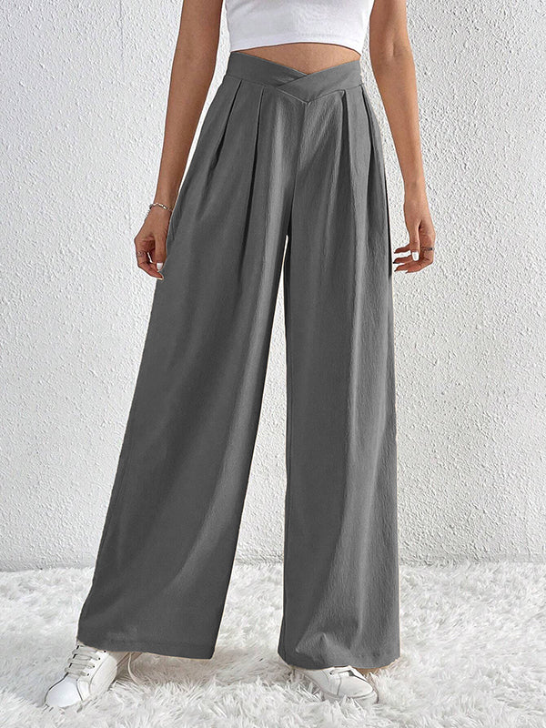 Wide-Leg Pleated Relaxed Pants