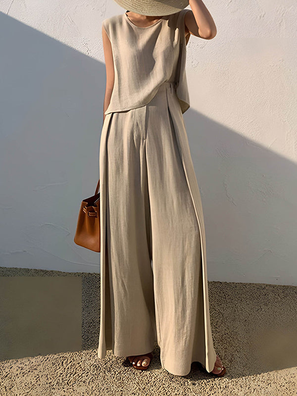 High-Waist Pleated Relaxed Pants